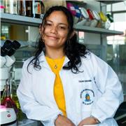 Tutora de español que enseña el idioma a todas las edades